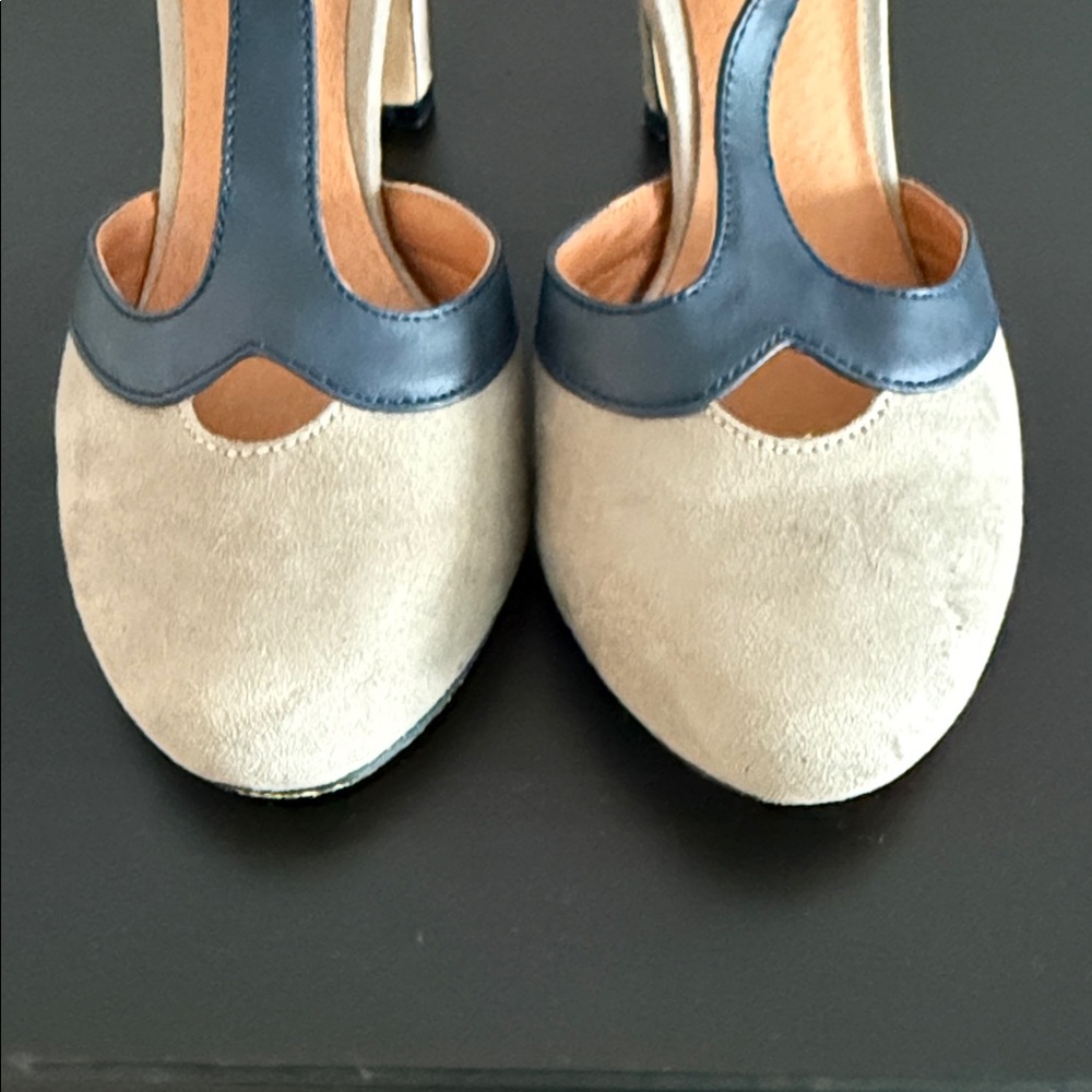 Chelsea Crew Grey and Navy Heels - Picture 5 of 10